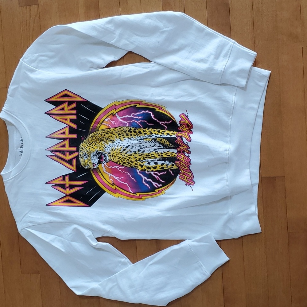 Womens Def Leppard Rock Band High 'N' Dry Sweatshirt Size Small 1X leopard NWT - Picture 2 of 3
